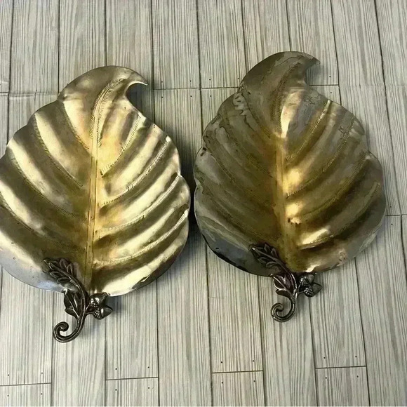 Pair of Brass Leaves Acorns Dish/Tray - Picture 1 of 5